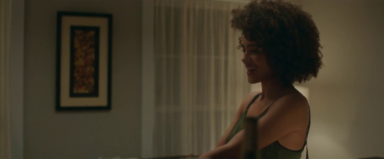 Holly Slept Over (2020) AMZN WEBRip Hindi + English 720p x264 AVC HE-AAC 2.0 ESub.mkv.0003